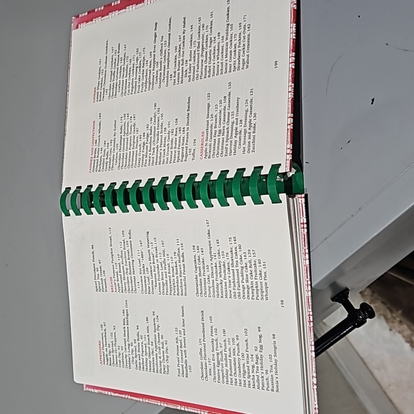 Old Fashioned Country Christmas Cook book - Picture 12 of 12